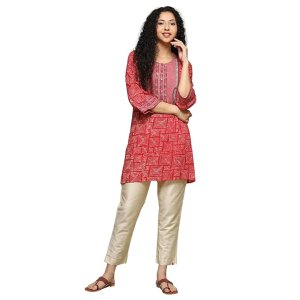 BIBA Women Rayon Printed Straight Kurta